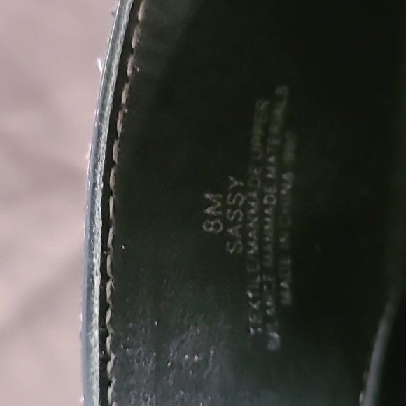 Impo Sassy Grey Suede Bootie - Size 8 - Picture 5 of 5